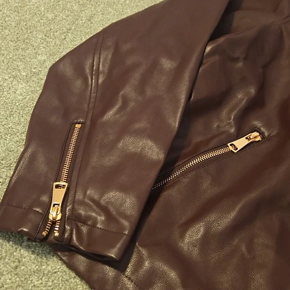 Jaclyn Smith Maroon Moto Polyureethane Jacket - Picture 2 of 9